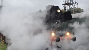 Historische Lokomotive unter Dampf - Beitragsbild Gießerei Wurzen Nachguss Instandhaltung